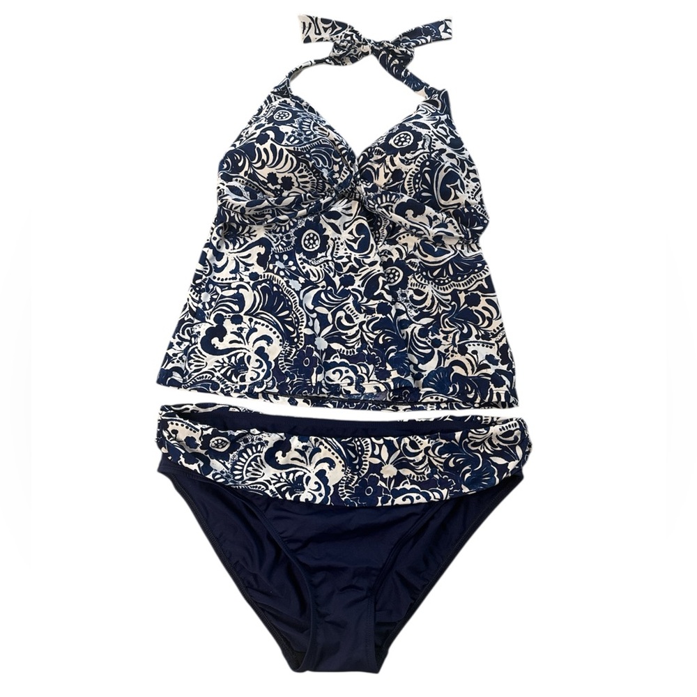 Women’s Ralph Lauren Blue and White Floral Swimwear
Size 12 Bottoms
Size 10 Top